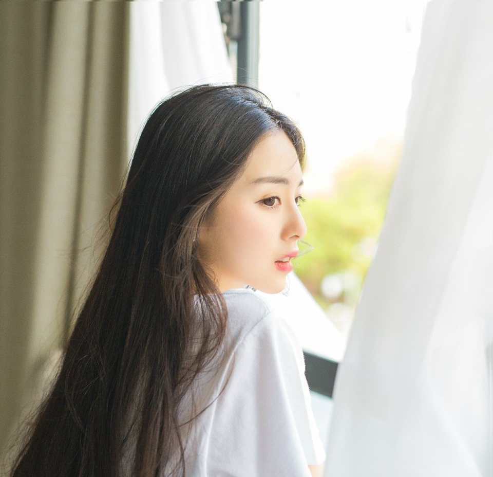 如果你对别人的苦难无动于衷，那么你就不配称为人。